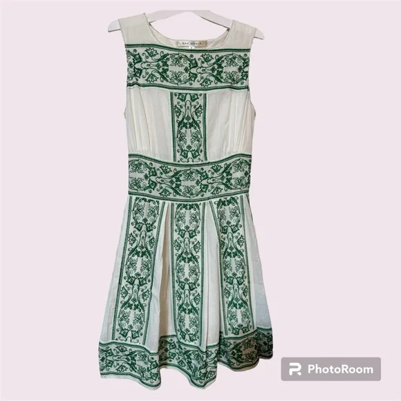 Studio Max midi dress. white with green embroidered fabric details - Picture 1 of 4